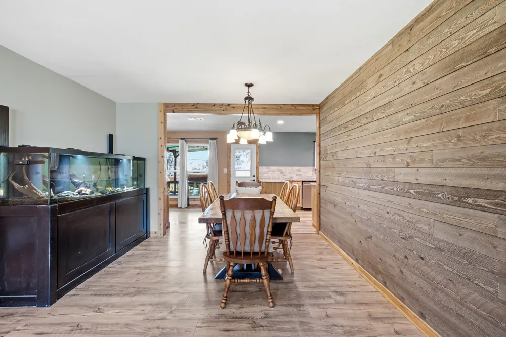612 Oakwood Drive Euless, TX 76040