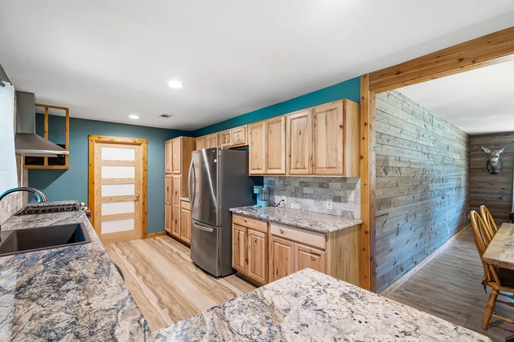 612 Oakwood Drive Euless, TX 76040