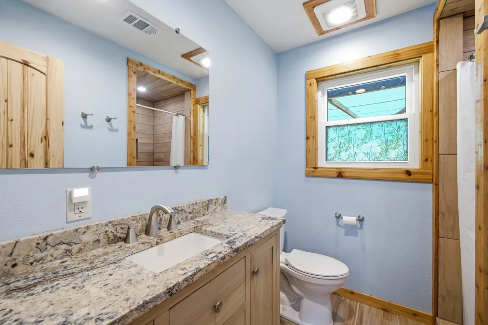 612 Oakwood Drive Euless, TX 76040