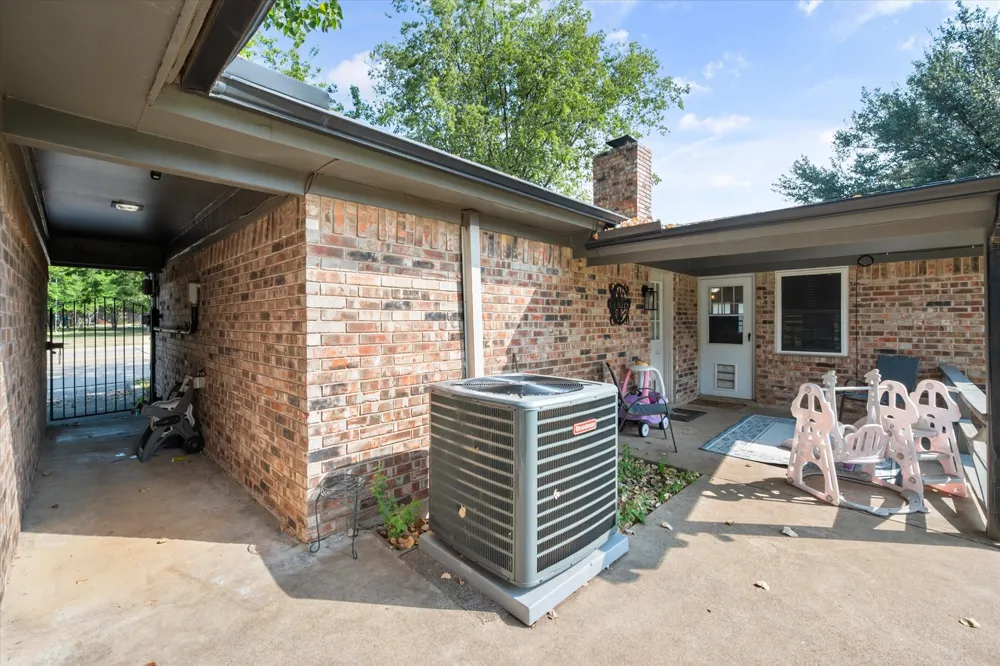 767 NW Ann Lois Lane Burleson, TX 76028