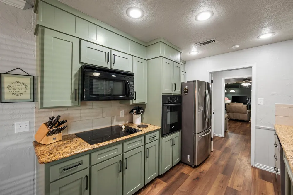 767 NW Ann Lois Lane Burleson, TX 76028