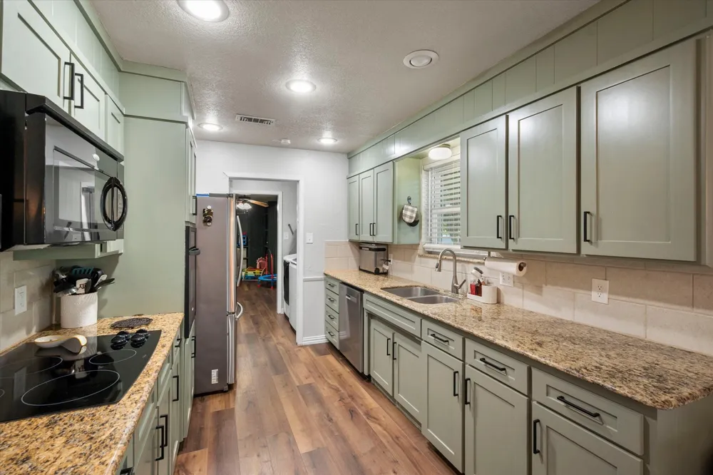 767 NW Ann Lois Lane Burleson, TX 76028