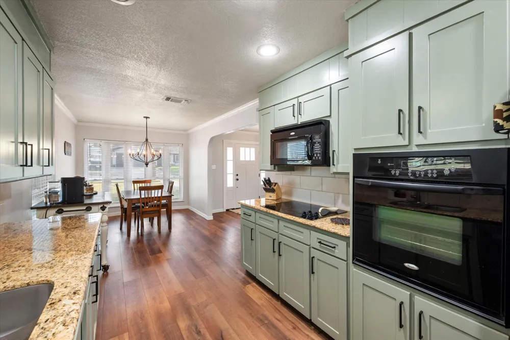 767 NW Ann Lois Lane Burleson, TX 76028