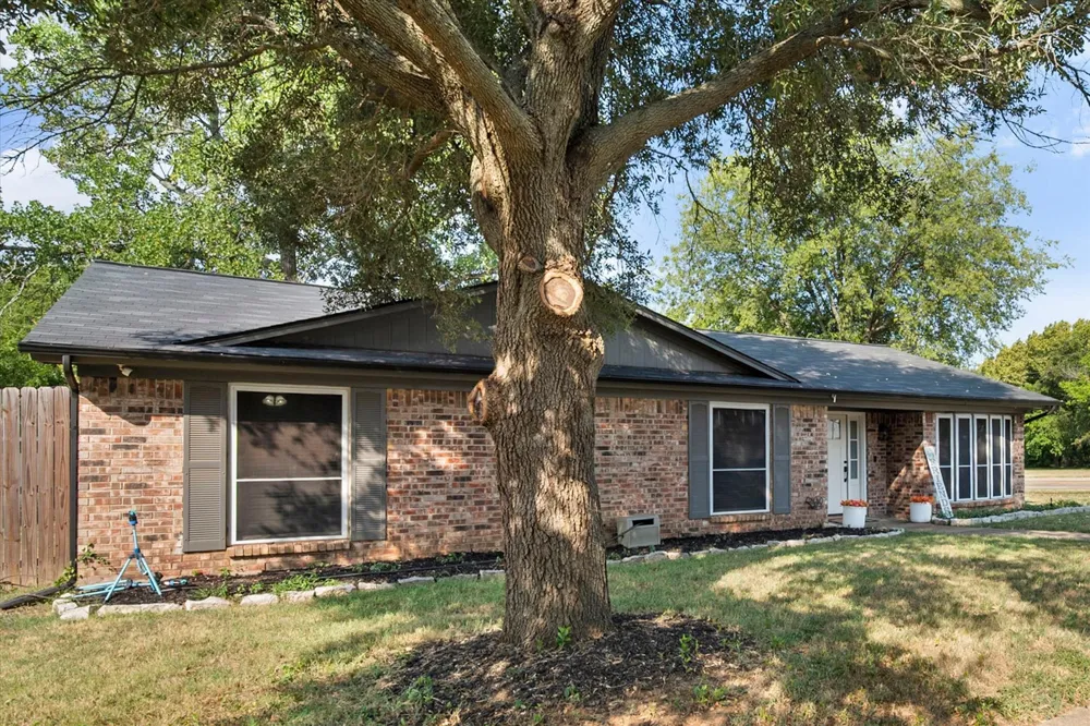 767 NW Ann Lois Lane Burleson, TX 76028