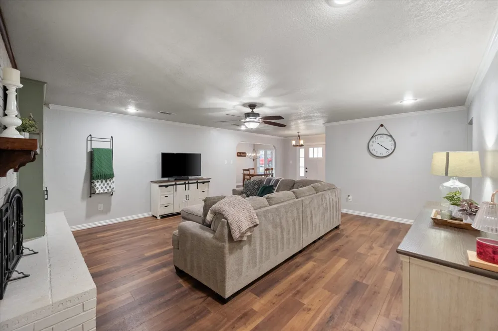 767 NW Ann Lois Lane Burleson, TX 76028