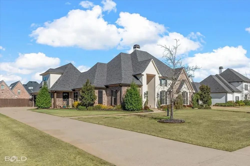 624 Silkwood Drive Benton, LA 71006
