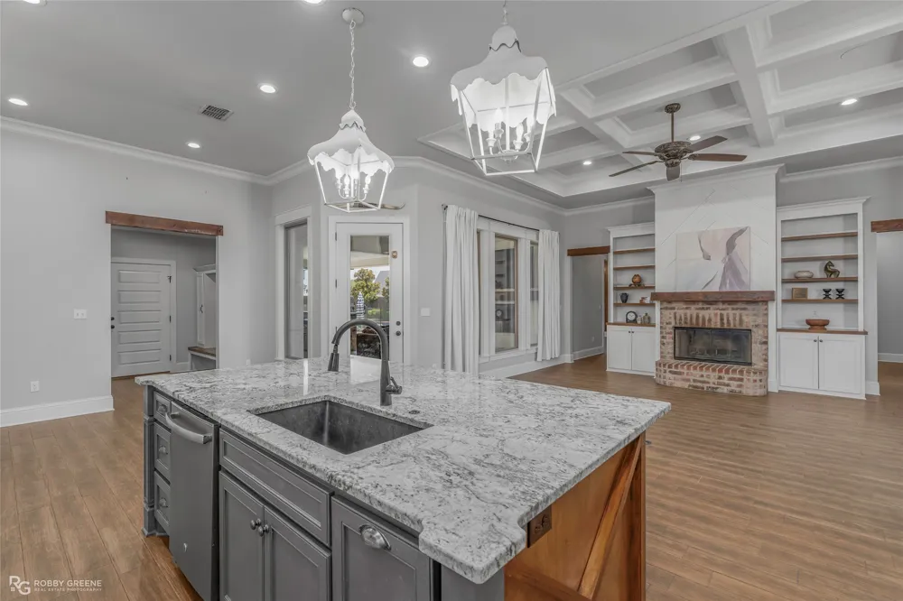 624 Silkwood Drive Benton, LA 71006