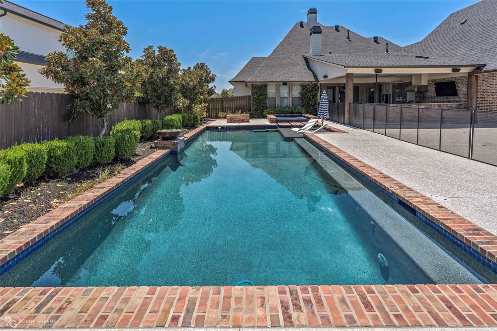 624 Silkwood Drive Benton, LA 71006