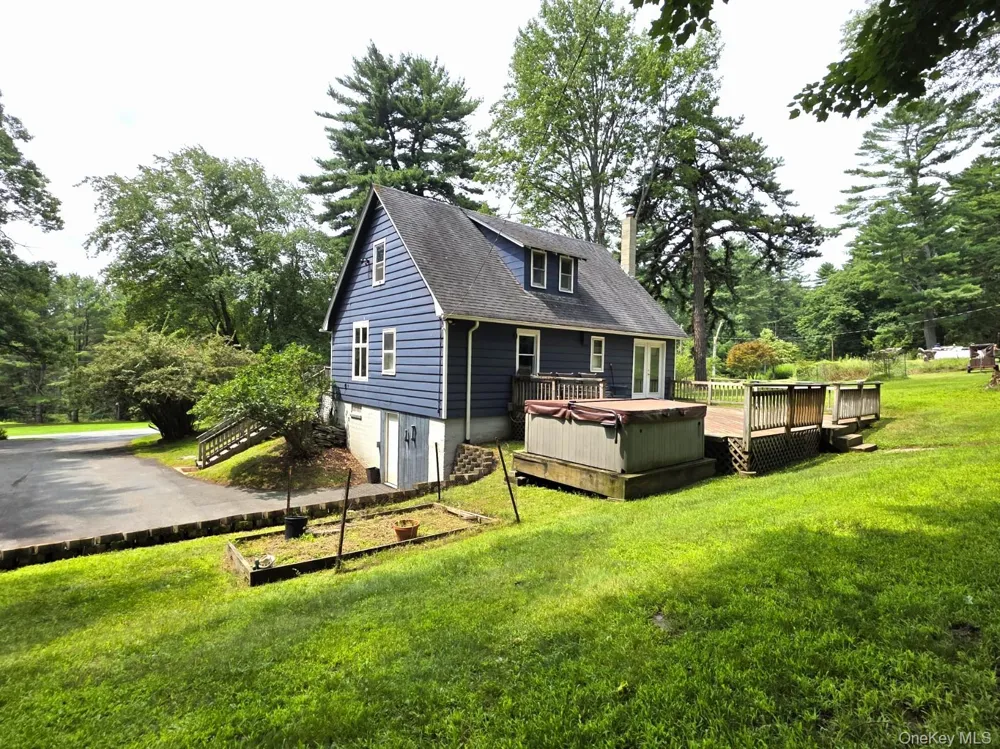 220 Mail Road Barryville, NY 12719
