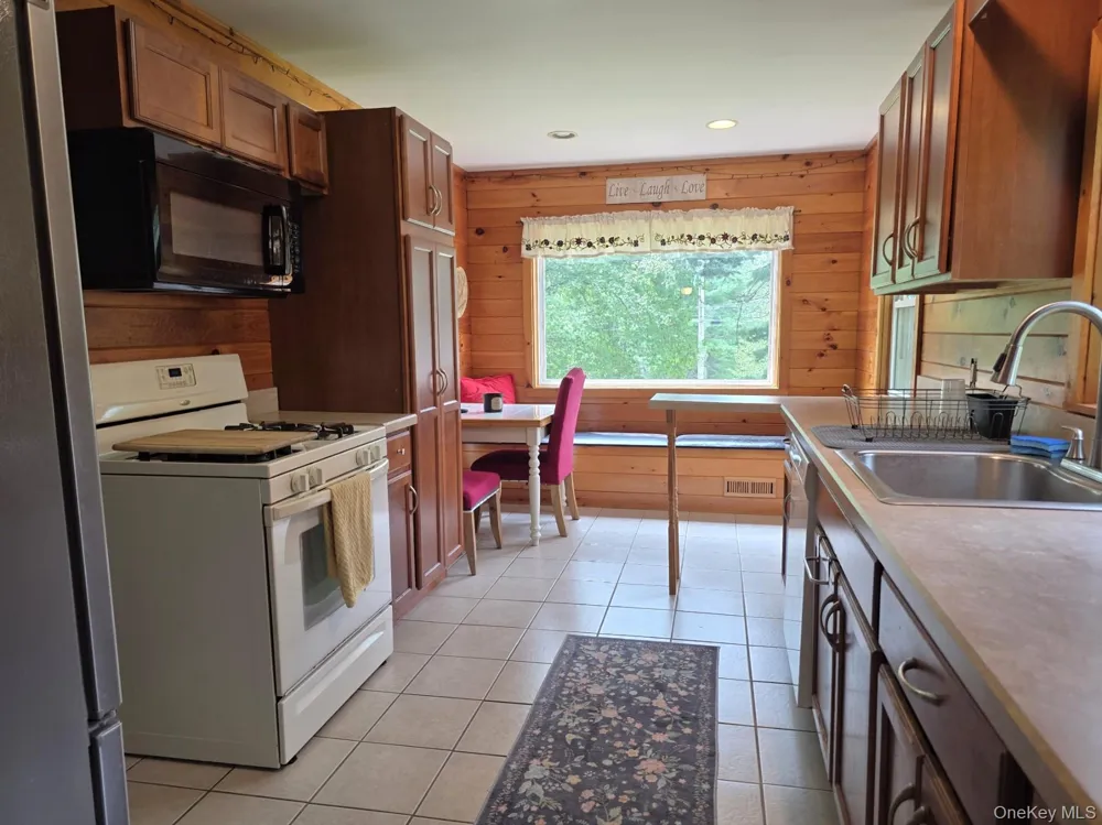 220 Mail Road Barryville, NY 12719
