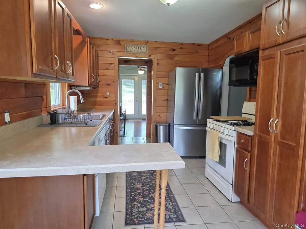 220 Mail Road Barryville, NY 12719