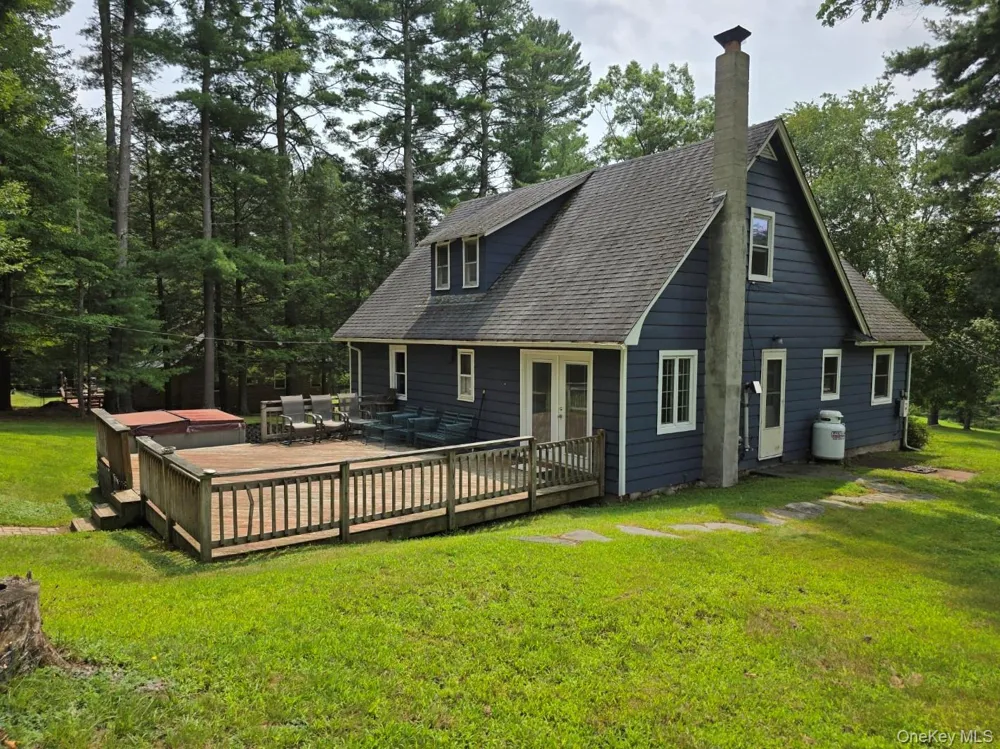 220 Mail Road Barryville, NY 12719