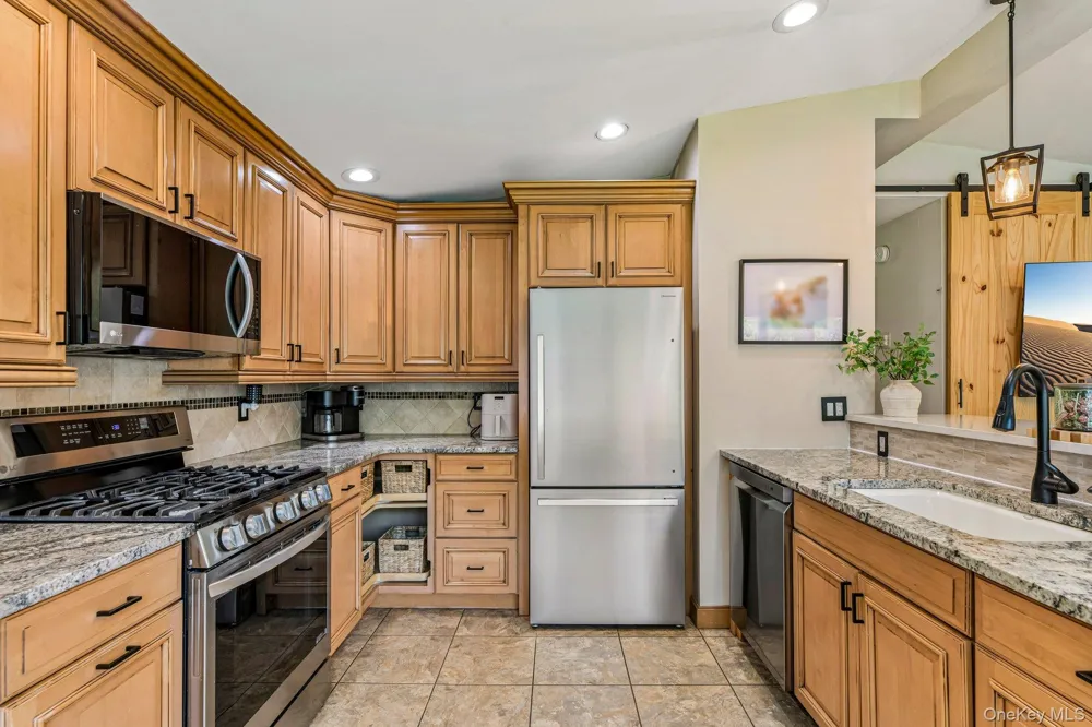 46 Beecher Avenue East Islip, NY 11730