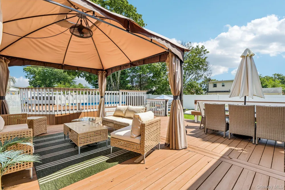 46 Beecher Avenue East Islip, NY 11730