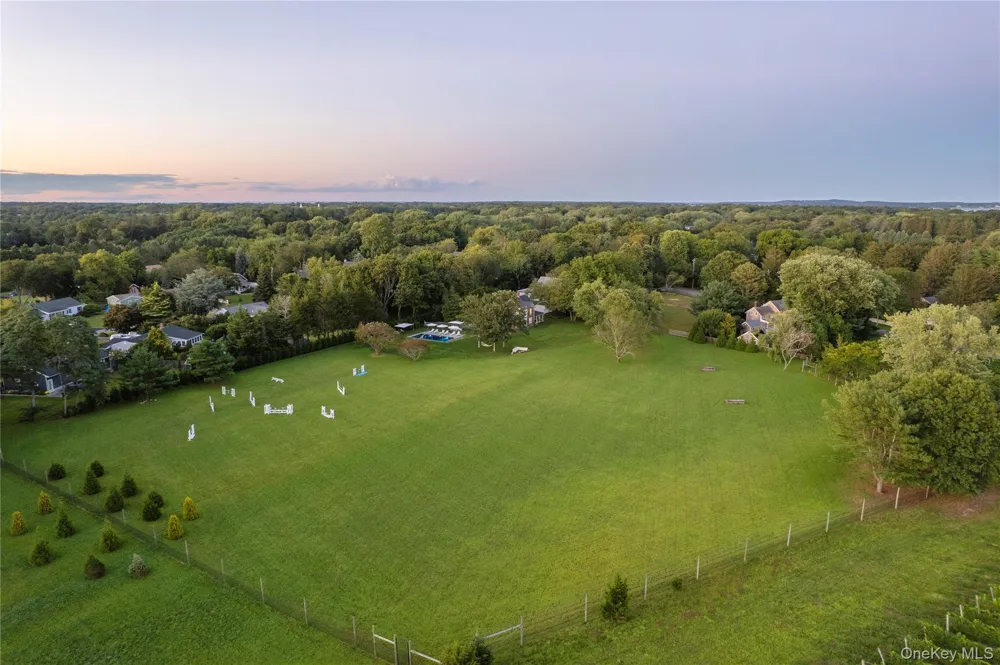 2850 Main Bayview Road Southold, NY 11971