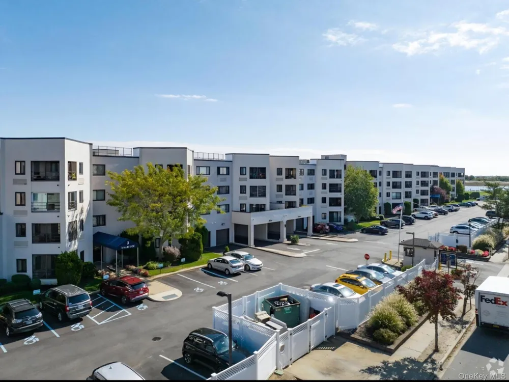725 Miller Avenue #410 Freeport, NY 11520
