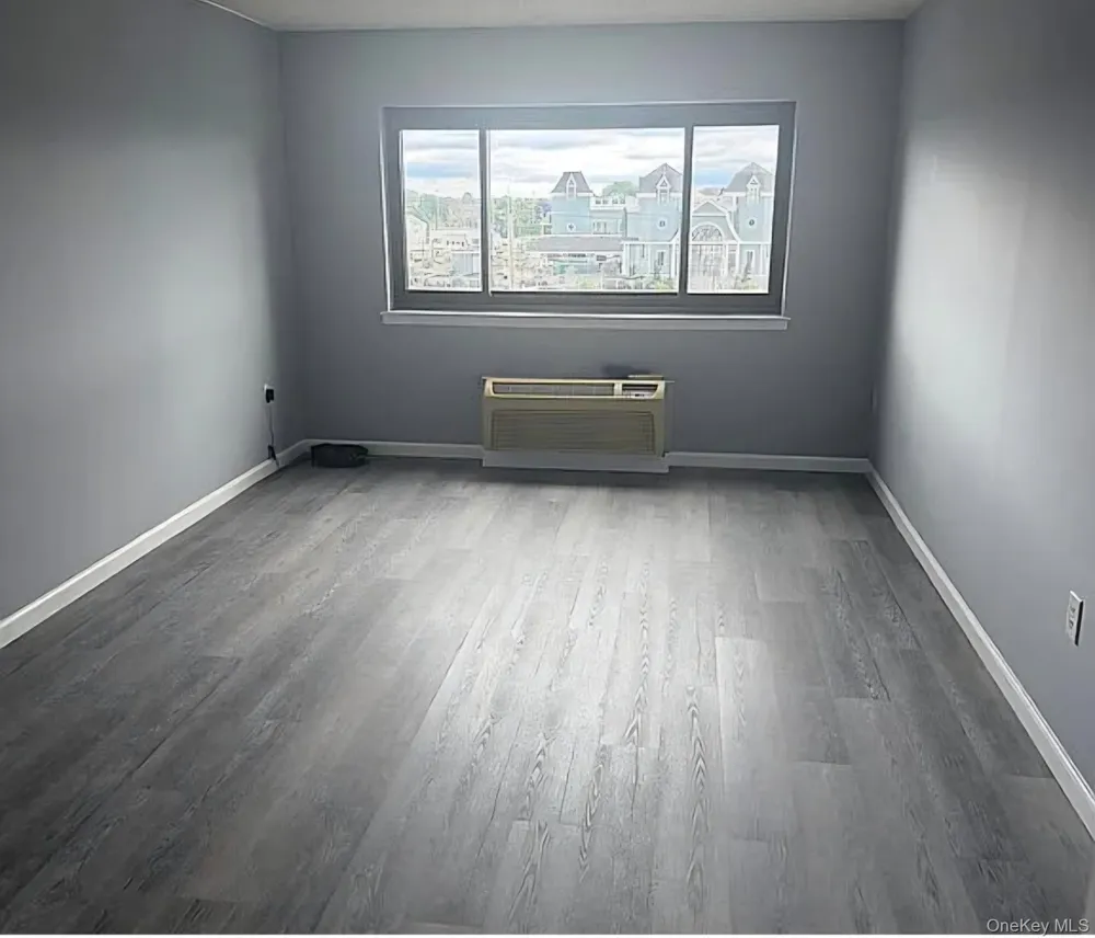 725 Miller Avenue #410 Freeport, NY 11520