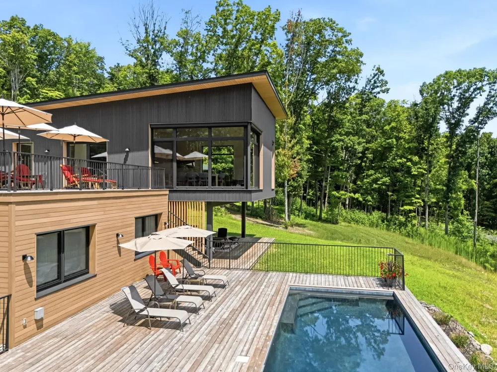 133 Old Bulls Head Road Clinton Corners, NY 12514