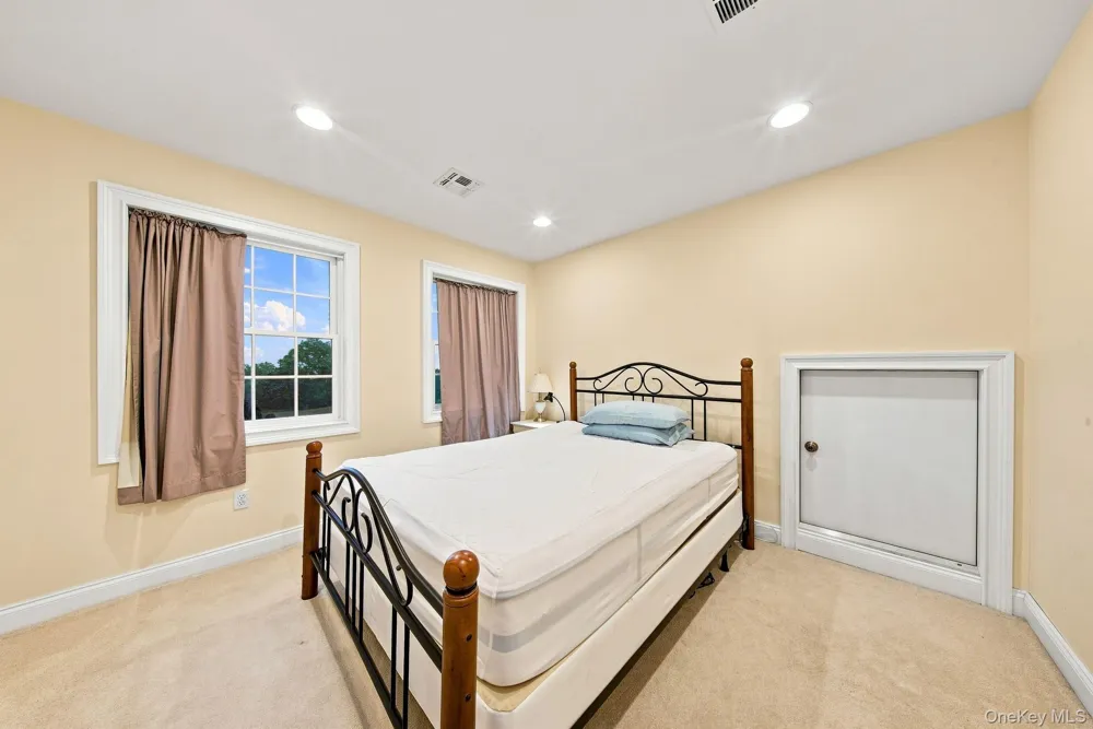 345 Mountain Road Bloomingburg, NY 12721