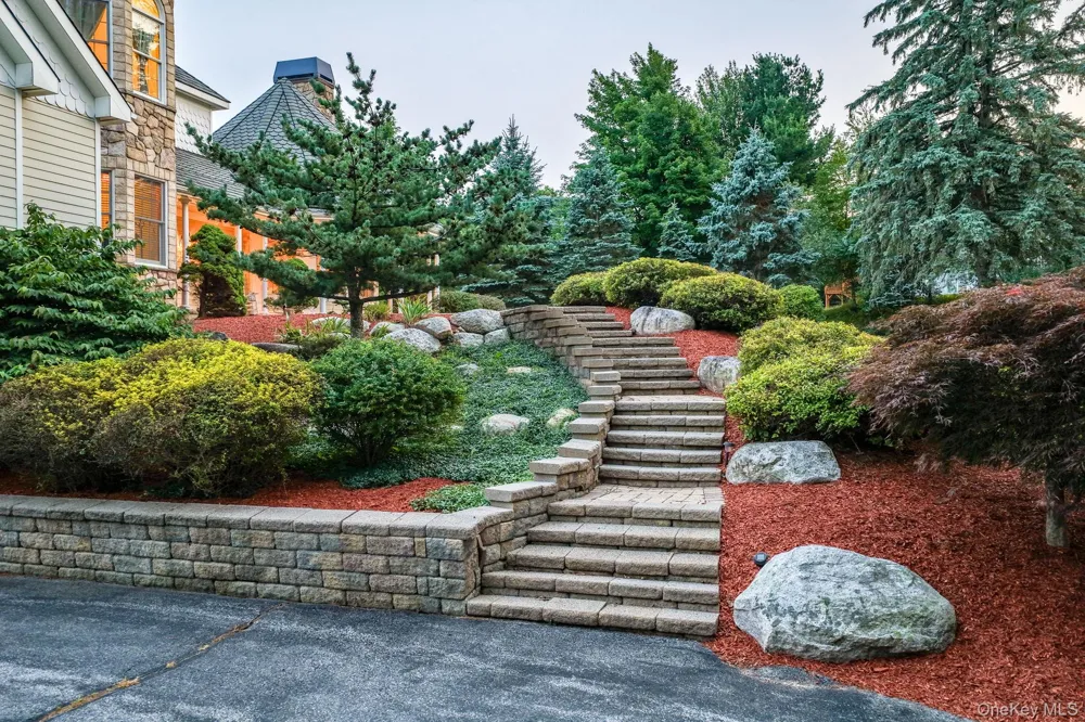 345 Mountain Road Bloomingburg, NY 12721
