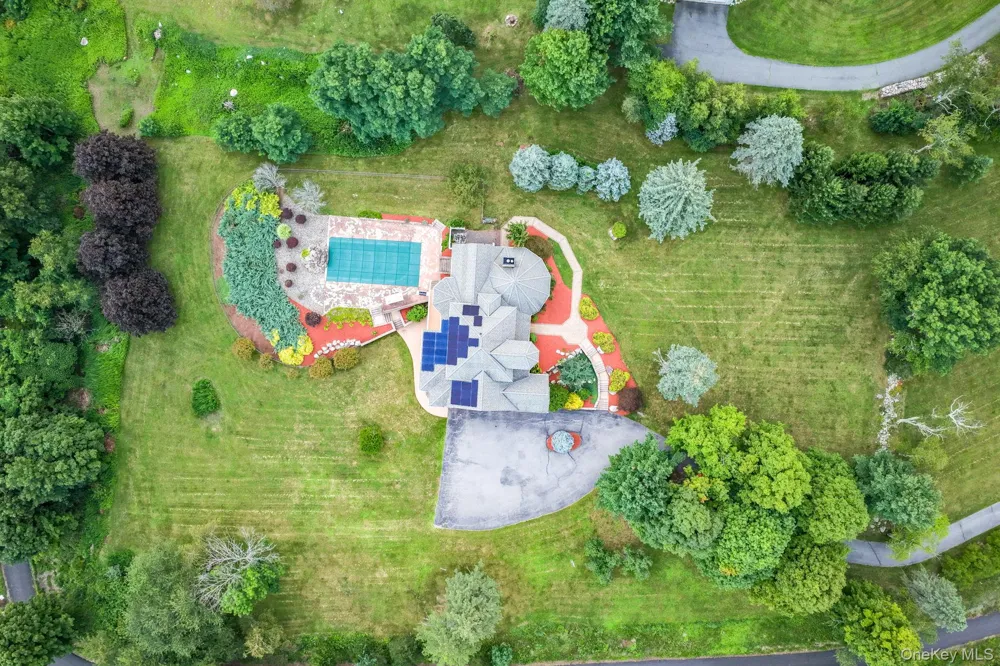 345 Mountain Road Bloomingburg, NY 12721