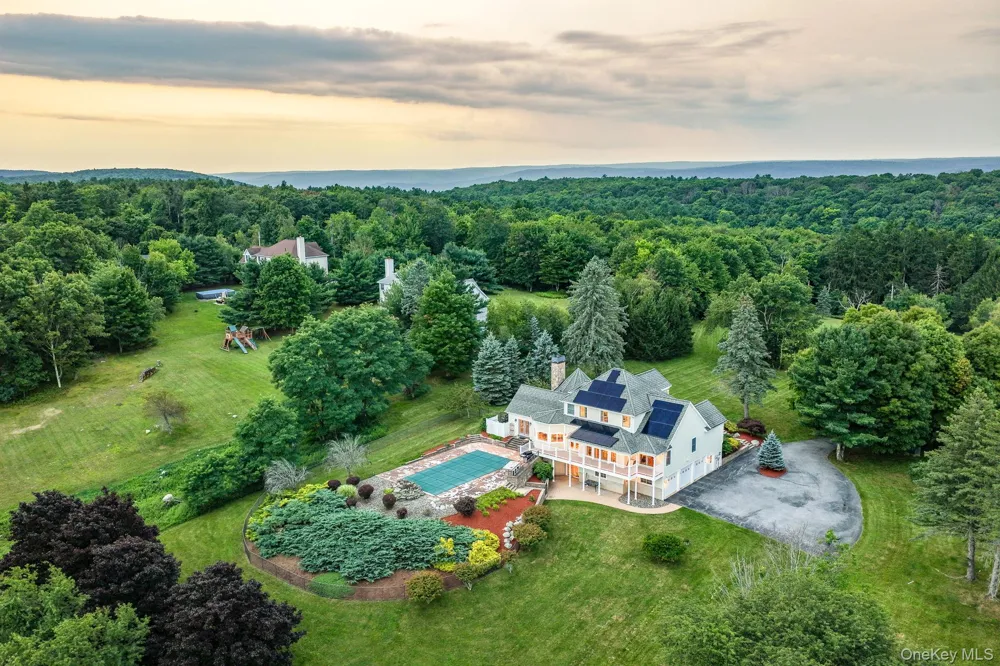 345 Mountain Road Bloomingburg, NY 12721