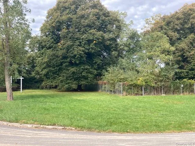 33 Kings Highway Hauppauge, NY 11788