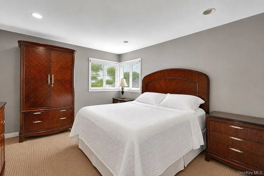 162-15 88th Street Howard Beach, NY 11414