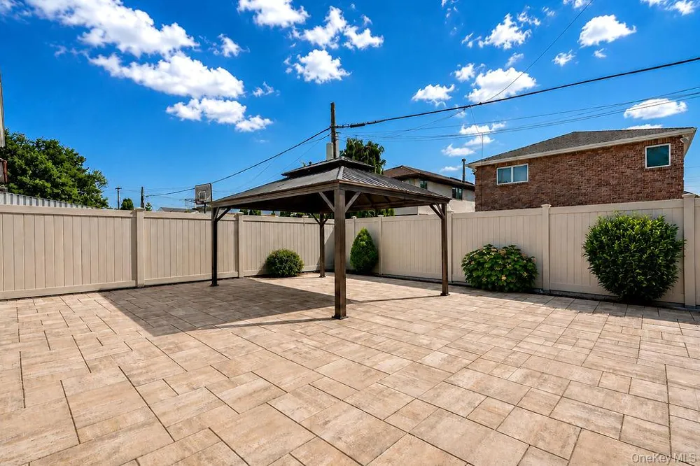 162-15 88th Street Howard Beach, NY 11414