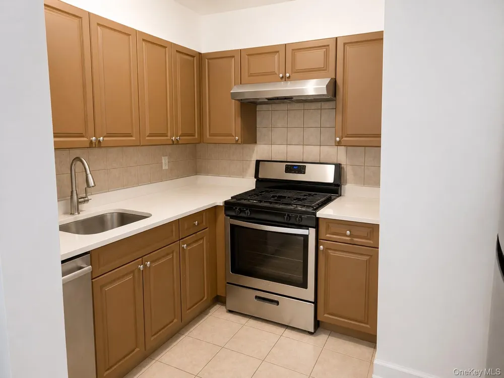 71-08 162 Street #1R Fresh Meadows, NY 11365