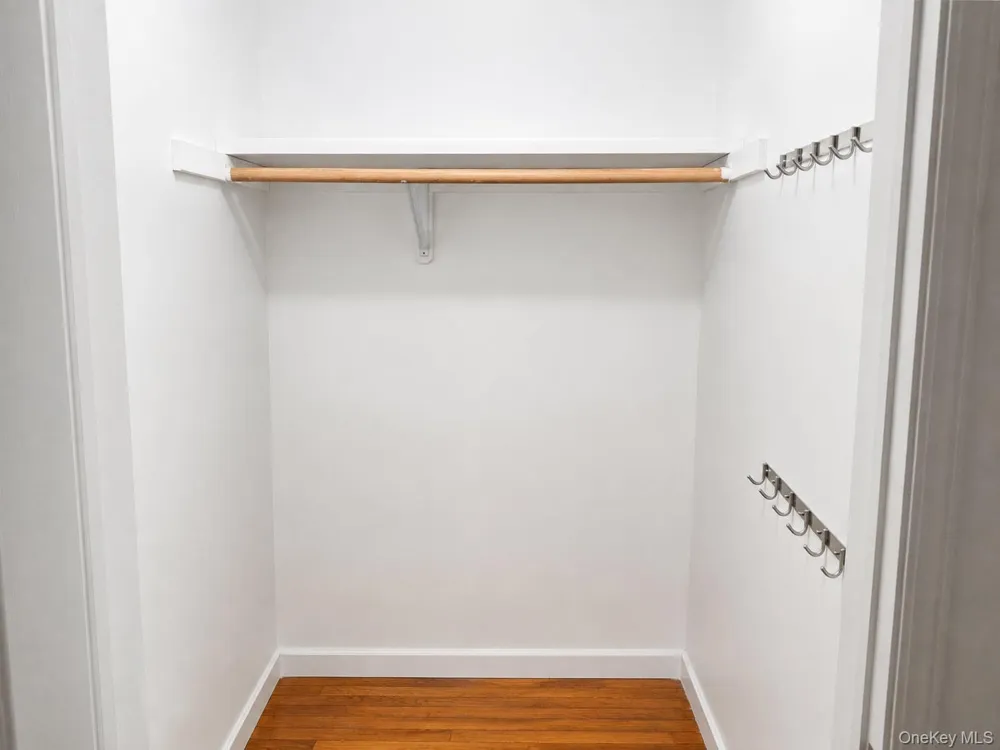 71-08 162 Street #1R Fresh Meadows, NY 11365