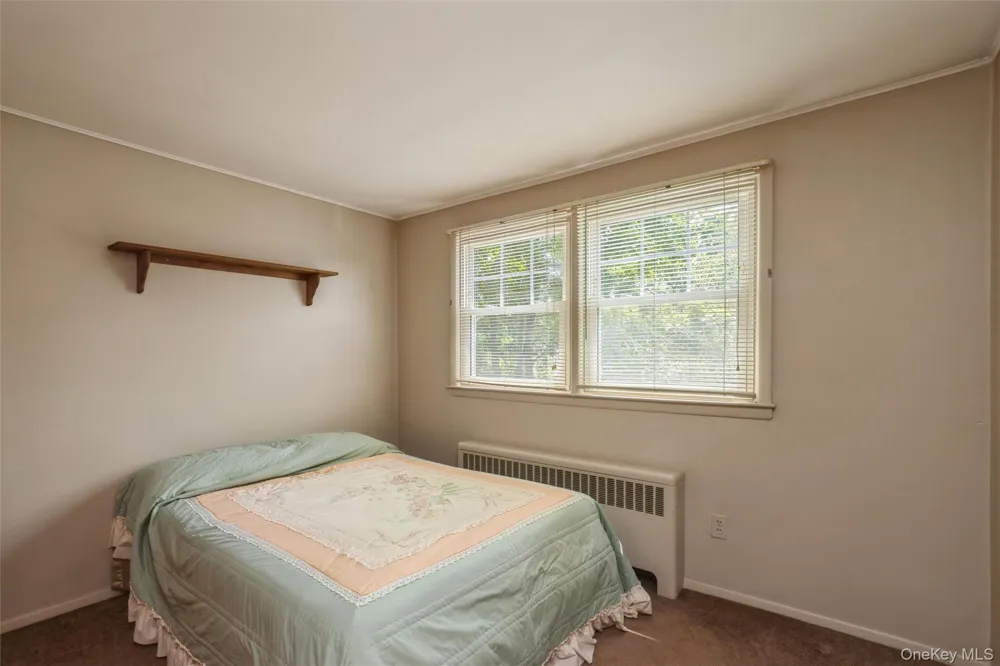 27 Litchfield Avenue Babylon, NY 11702
