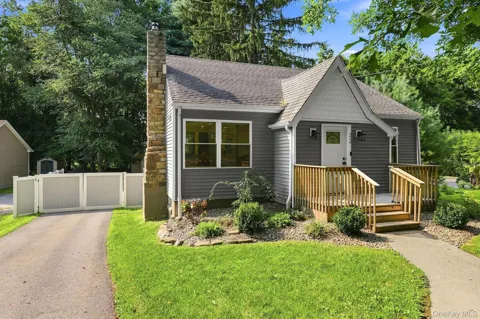 32 Red Oaks Mill Road