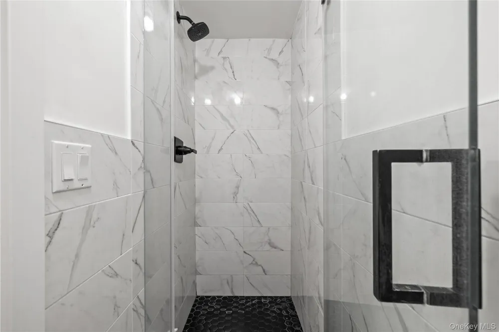 18 Alan Road Spring Valley, NY 10977