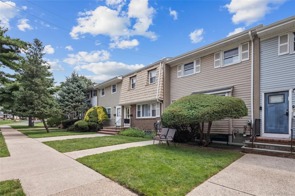 18 Alan Road Spring Valley, NY 10977