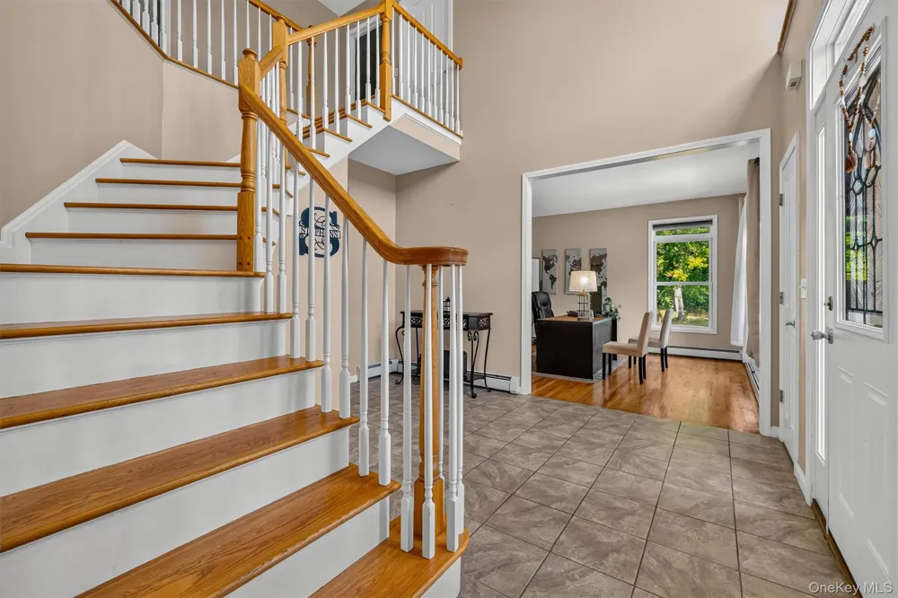 15 Winston Place Marlboro, NY 12542