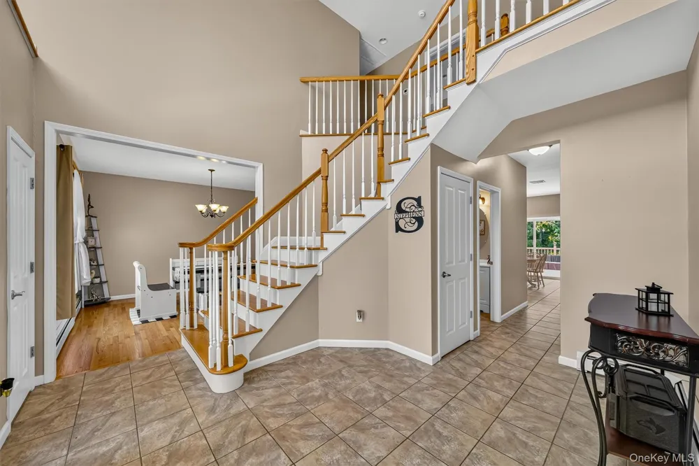 15 Winston Place Marlboro, NY 12542