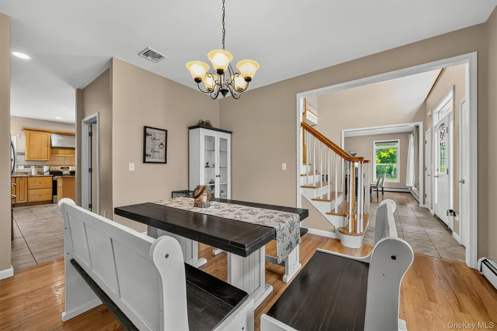 15 Winston Place Marlboro, NY 12542