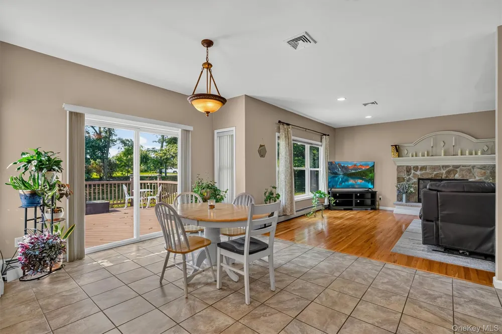 15 Winston Place Marlboro, NY 12542