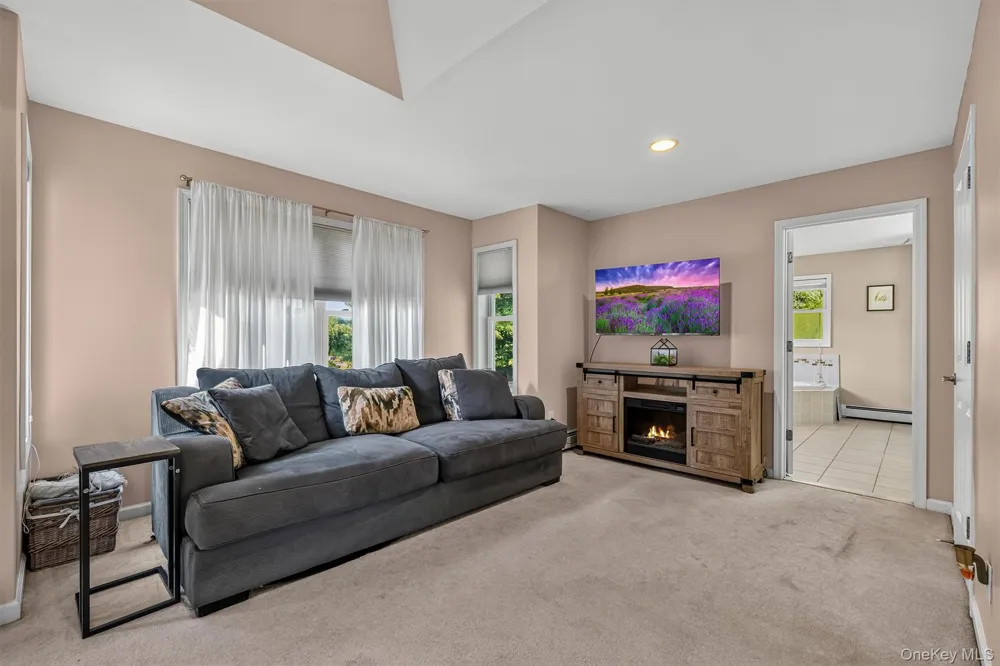 15 Winston Place Marlboro, NY 12542