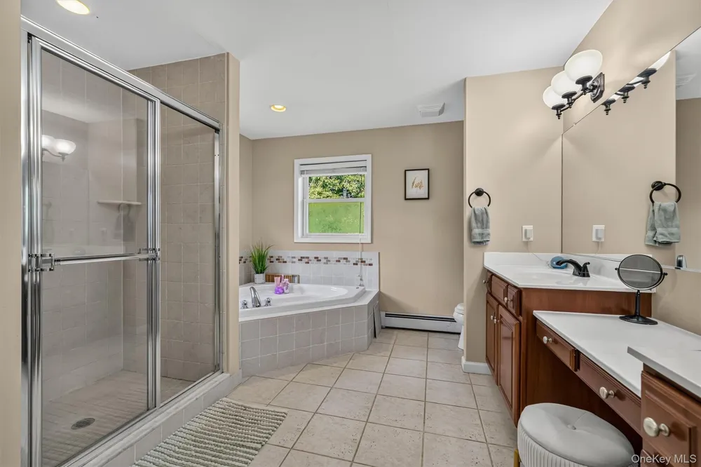 15 Winston Place Marlboro, NY 12542