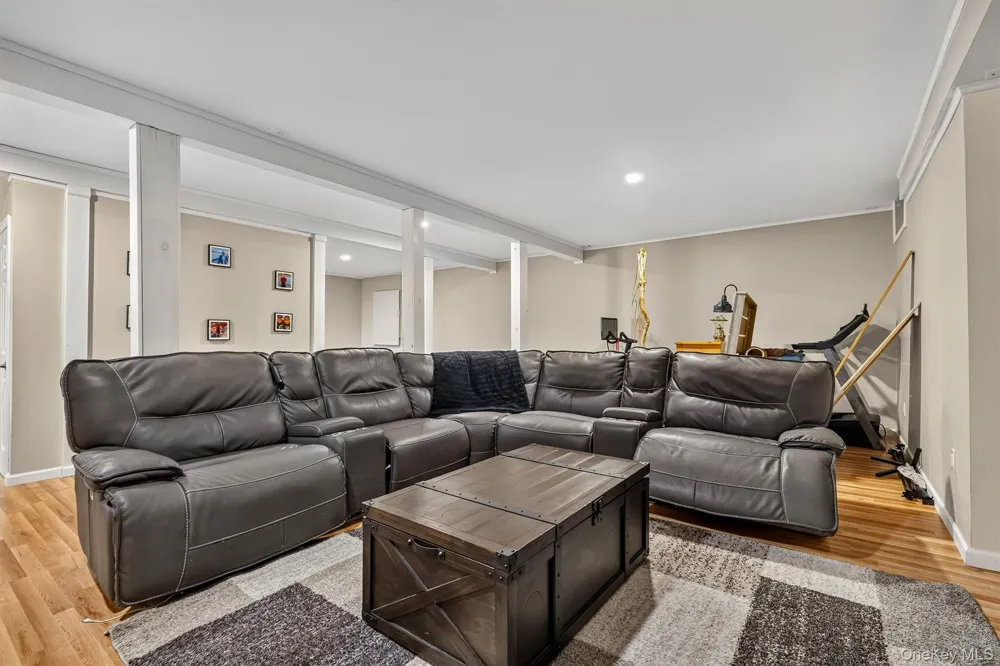 15 Winston Place Marlboro, NY 12542