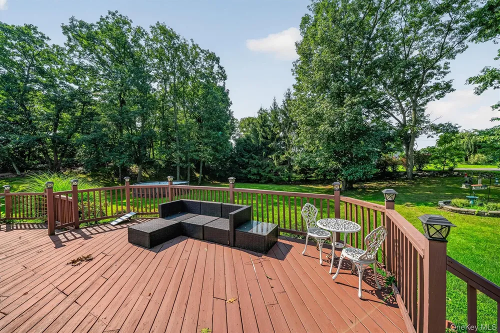 15 Winston Place Marlboro, NY 12542