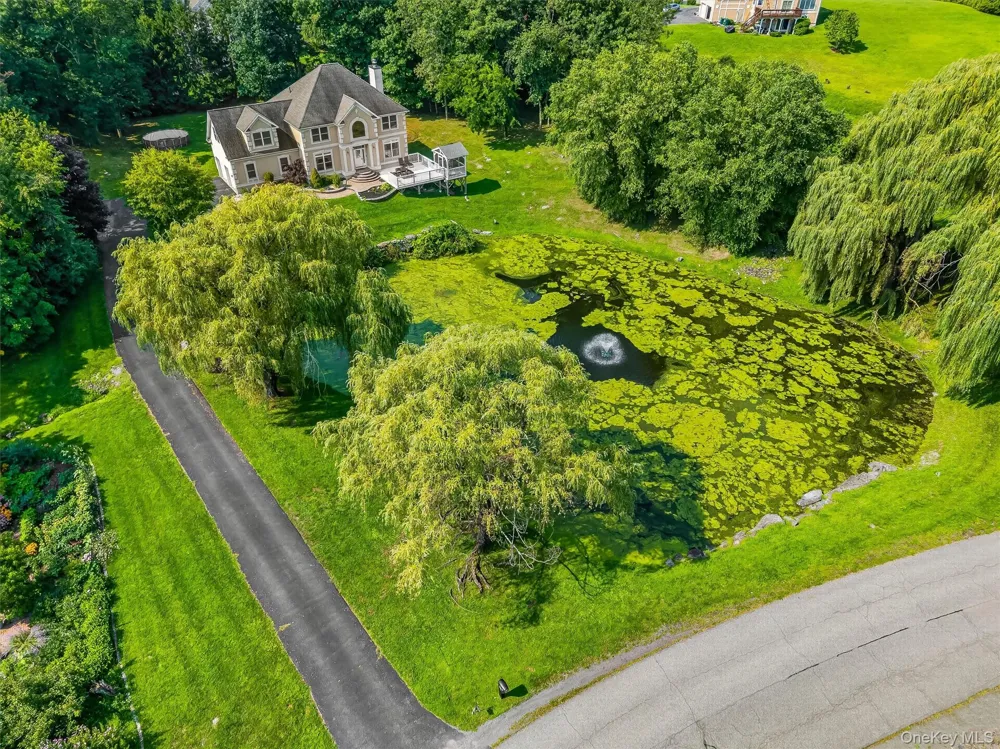 15 Winston Place Marlboro, NY 12542