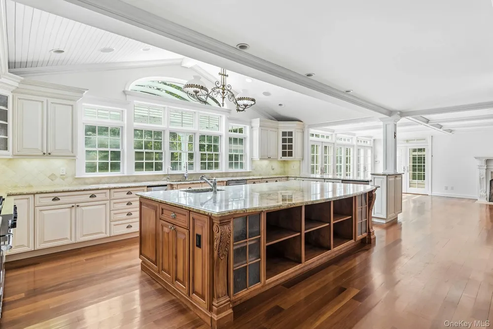 11 Pheasant Lane Remsenburg, NY 11960