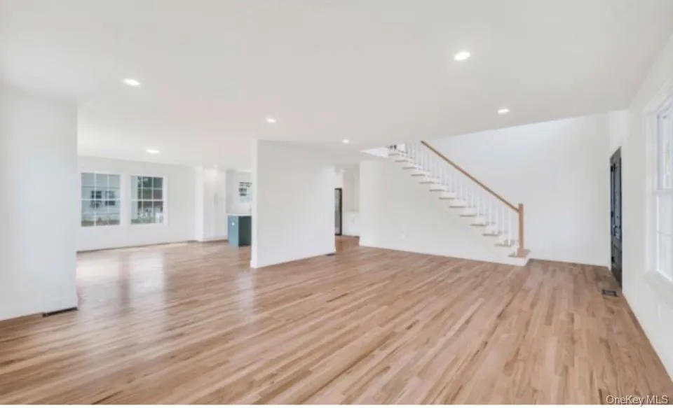 22 S 19th Street Wyandanch, NY 11798