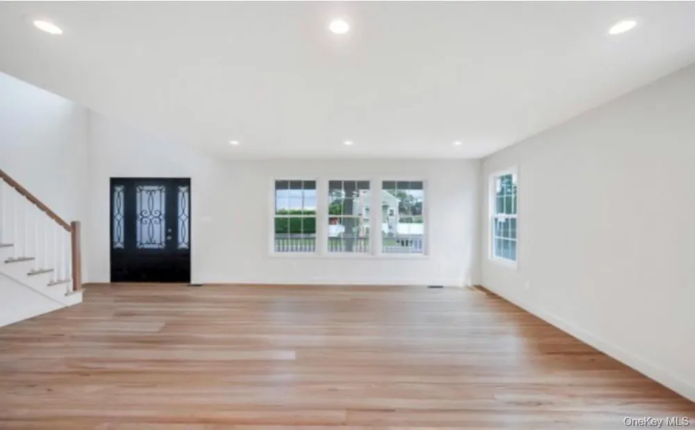 22 S 19th Street Wyandanch, NY 11798