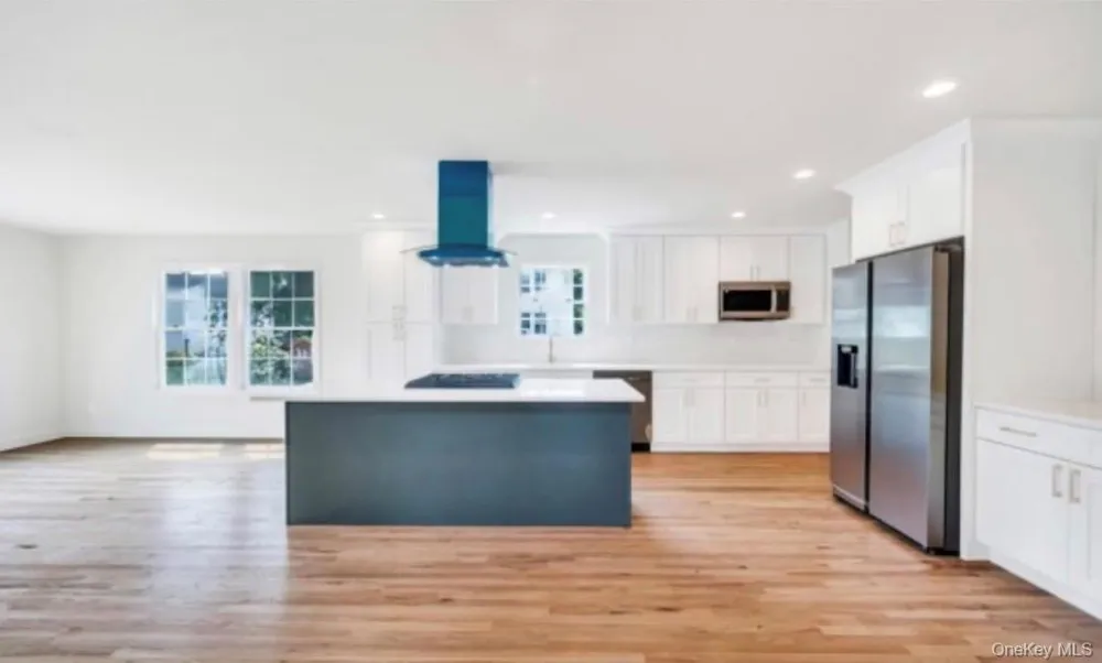 22 S 19th Street Wyandanch, NY 11798