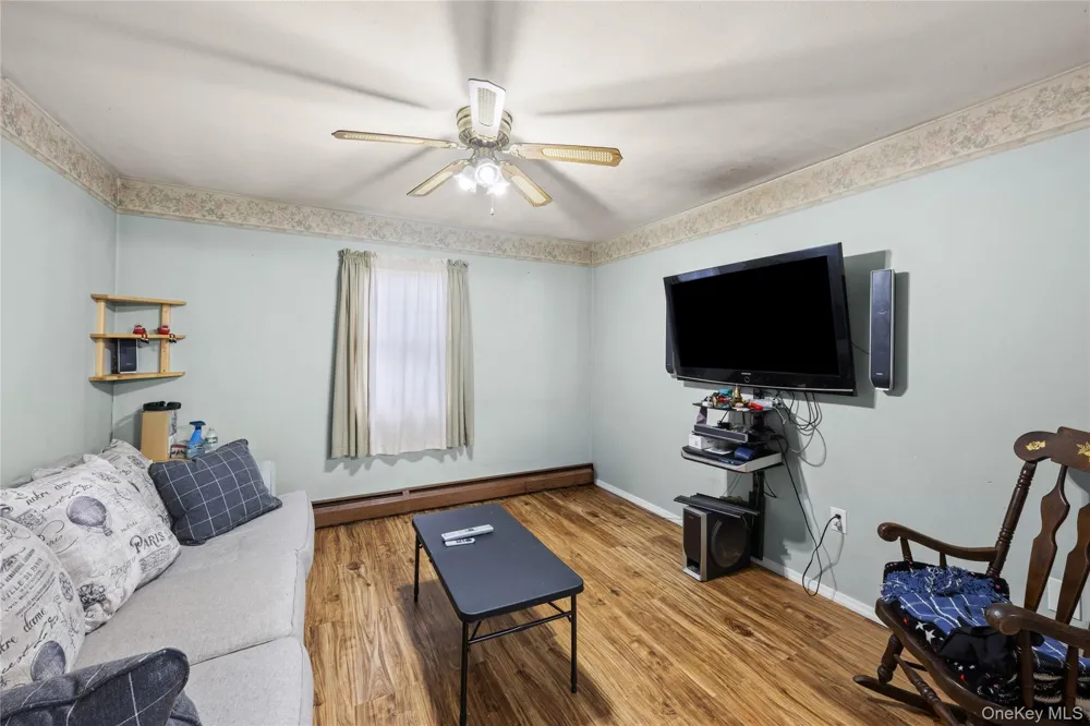 28 Book Lane Levittown, NY 11756