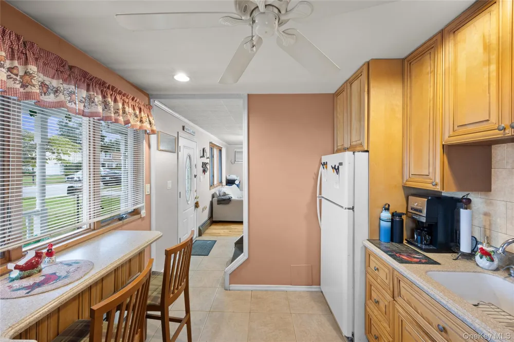 28 Book Lane Levittown, NY 11756